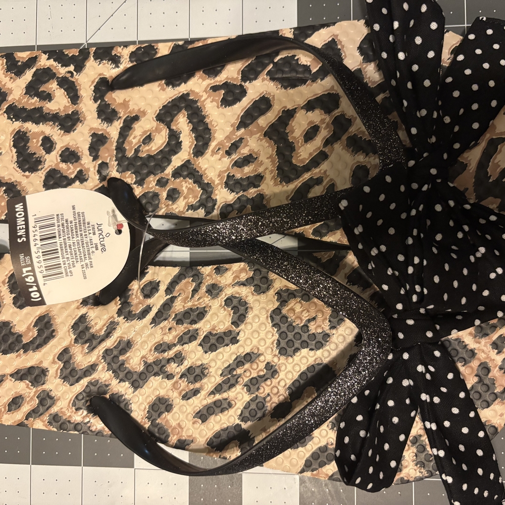 Stylish Leopard Print Women's Slippers
